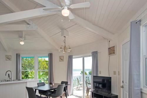 OceanBliss: Exuma, Waterfront sleeps 8