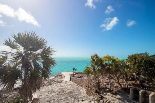 OceanBliss: Exuma, Waterfront sleeps 8