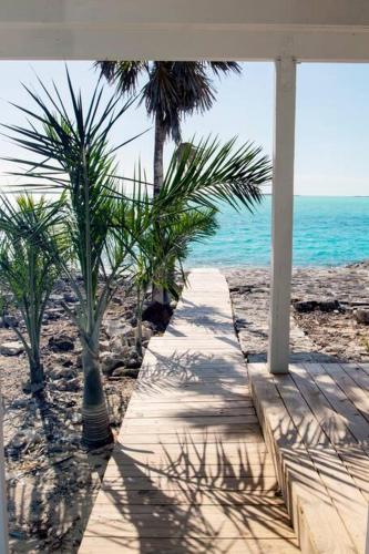 OceanBliss: Exuma, Waterfront sleeps 8