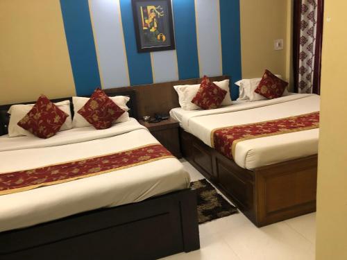 HOTEL BREEZE NEW JALPAIGURI in Bharat Nagar