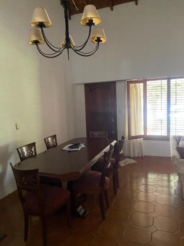 Santa Cruz 5761 in Barrio Los Pinares