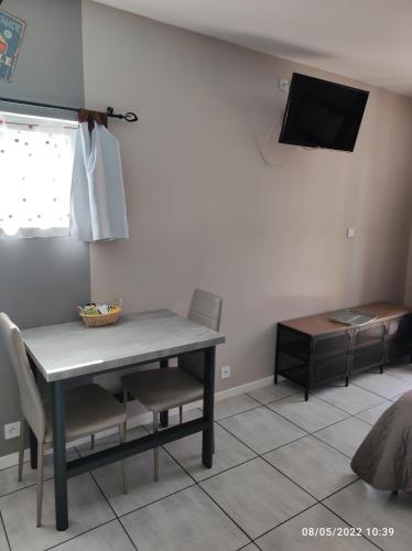 المرافق, studio avec terrasse "Le Loup" in Lamotte-Beuvron