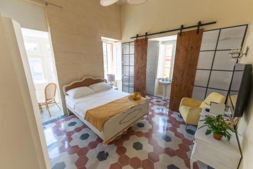 Tinja Bnb 2