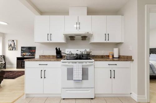 Executive Guest Suite in Surrey, BC in Surrey, Canada