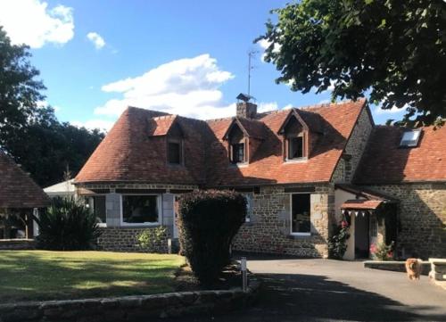 Maison avec piscine au cœur de la suisse normande gîte à louer Aubusson