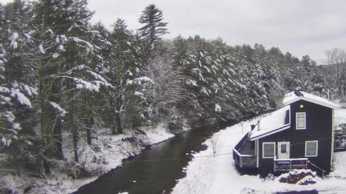 Creekfront near Windham: Game Room, Fire Pit, WiFi in Gilboa, USA