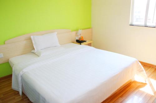 7Days Inn Chongqing Dianjiang Changan Culture New City photo 2