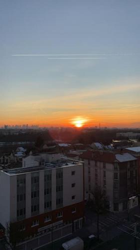 Appartement 2 chambre avec une vue magnifique de tout Paris, 10min de stade de France - Location saisonnière - Épinay-sur-Seine