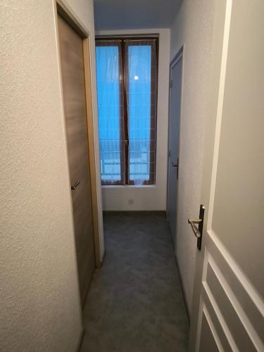 Appartement 6-8 personnes, gîte, climatisé, proche du zoo de Beauval et des châteaux de la Loire (Appartement 6-8 personnes, gite, climatise, classe 3 etoiles, proche du zoo de Beauval et des chatea) in Selles-sur-Cher