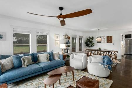 The Mint Julep, pet-friendly, hot tub, sleeps 8!