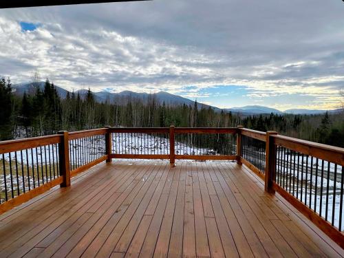 2M New rustic contemporary home with stunning views, great amenities and perfect private location. 2M New rustic contemporary home with stunning views, great amenities and perfect private location.