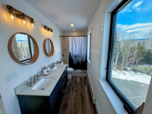 2M New rustic contemporary home with stunning views, great amenities and perfect private location. 2M New rustic contemporary home with stunning views, great amenities and perfect private location.