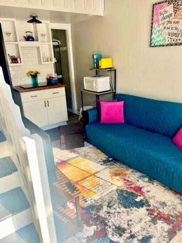 Pop-Of-Color - Loft - Downtown Raleigh - Near NCSU in Raleigh, USA