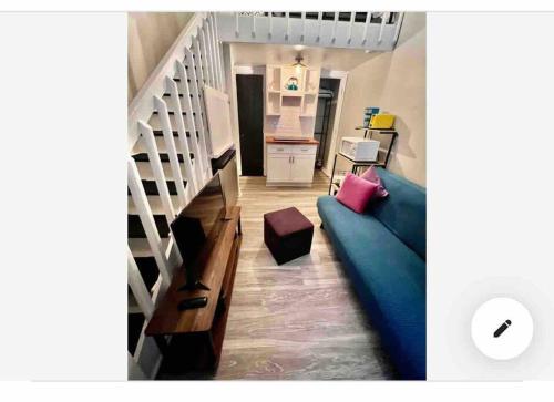 Pop-Of-Color - Loft - Downtown Raleigh - Near NCSU in Raleigh, USA
