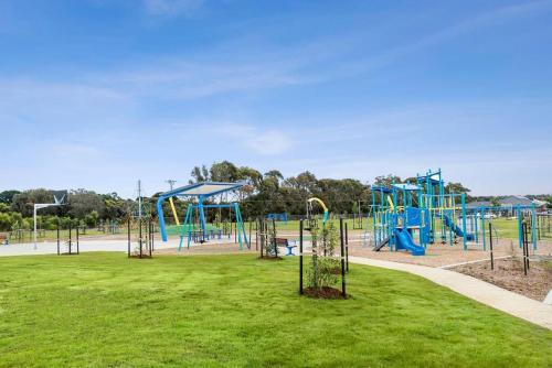 Amazing family home opposite a park & sleeps 10 in St Leonards