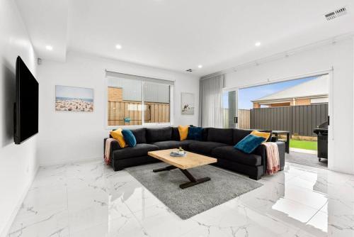 Amazing family home opposite a park & sleeps 10 in St Leonards