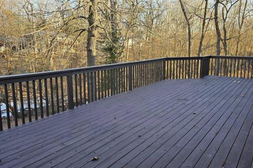 Entire Home w/ Free Wi-Fi, Garage, Deck, Yard