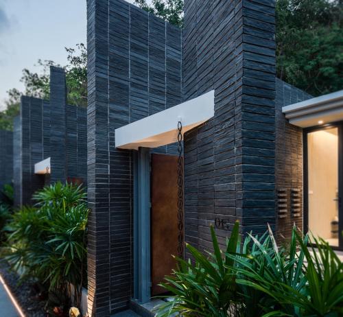 Rhy.a Private Pool Villa near Koh Lan