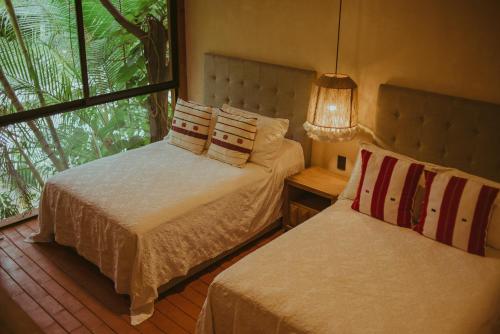 2 double beds