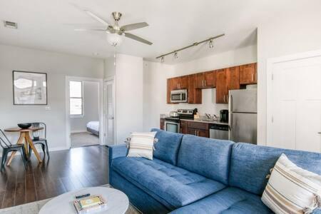 CozySuites Music Row Modern 1BR w/free parking! 32