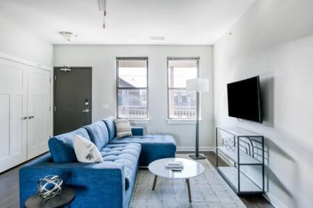 CozySuites Music Row Modern 1BR w/free parking! 32 in Nashville, USA