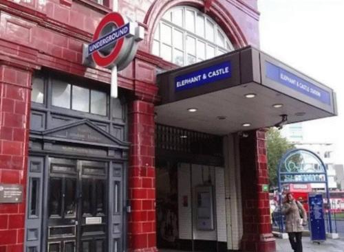 APlaceToStay Central London Apartment Zone 1. DOW