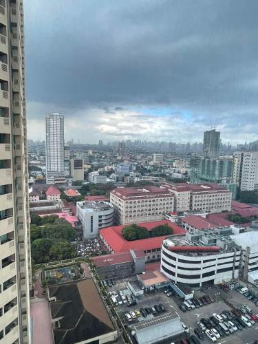 Modern Condo near St Lukes and US Embassy in Ermita Manila - Tap to explore photos