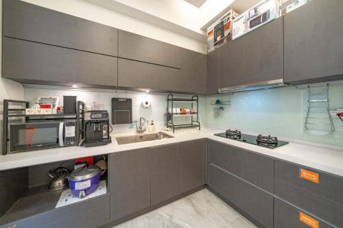 Love & Share House