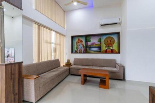 Super OYO Collection O Hotel Nirvikalpa Mangaluru