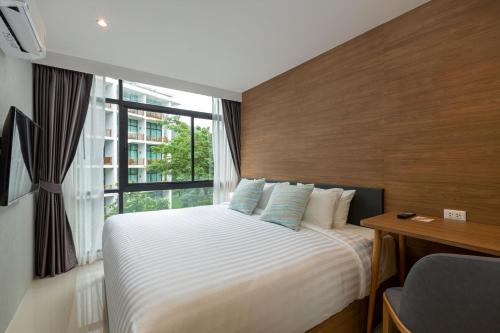 room detail thumbnail 1