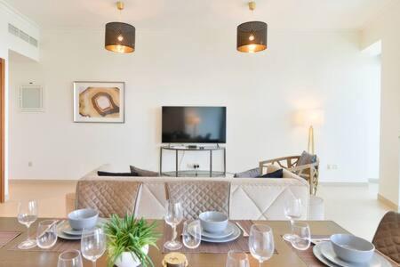 HOSPITALITYEXPERT Best 2BR in Downtown, Sleeps 5, Dubai (photo 9)