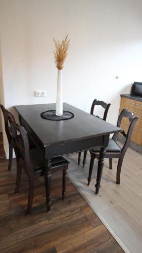 NEU! FeWo Marburg 2 mit Balkon in Lahntal