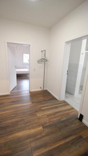 NEU! FeWo Marburg 2 mit Balkon in Lahntal