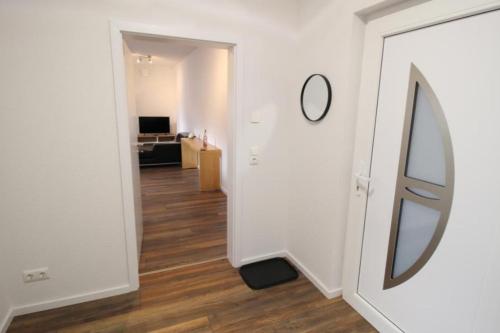 NEU! FeWo Marburg 2 mit Balkon in Lahntal