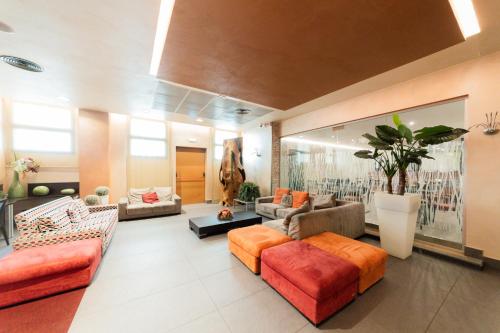 Lobi, Albergo Athenaeum in Palermo