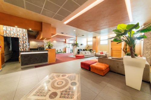 Lobi, Albergo Athenaeum in Palermo