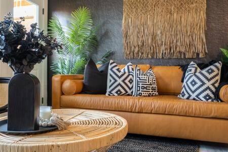 The Black Sands I Outdoor Theatre I Game Room I TV in Lago Vista, USA