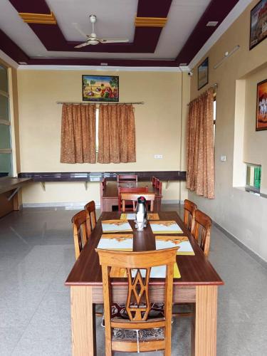 บริการและสิ่งอำนวยความสะดวก, Hotel Yuvraj Nature  in สุรัชกุนท์