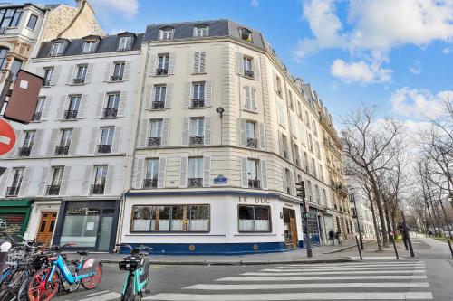 Modern apartment Montparnasse-Jardin Luxembourg by Weekome