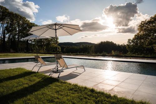 Заобикаляща среда, Château de Taulignan (Chateau de Taulignan) in Saint-Marcellin-les-Vaison