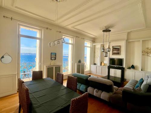Appartement sur la Corniche Kennedy face à la mer, Marseille