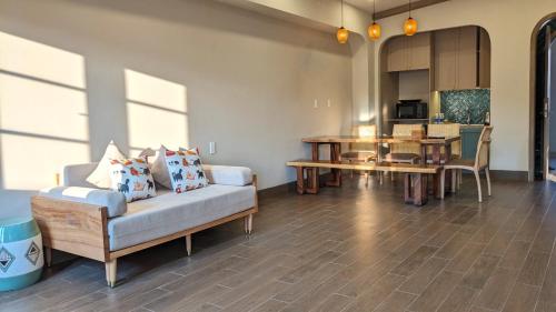 King Suite with Sea View image 10
