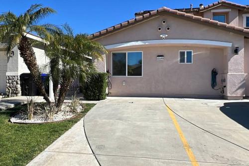 NEW! 2-Bedroom Fontana Guest House near Speedway