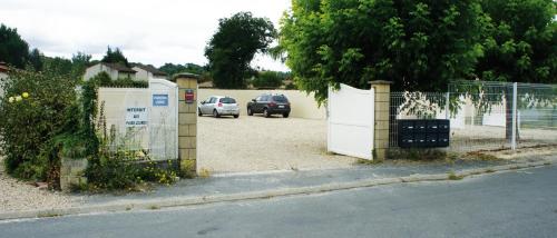 Chambre Les gites de la Gare in Saint Front De Pradoux