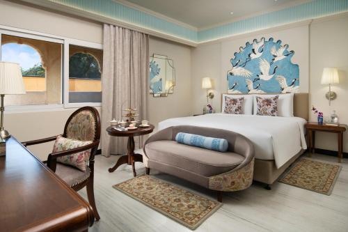 Deluxe Room Double Bed  image 2
