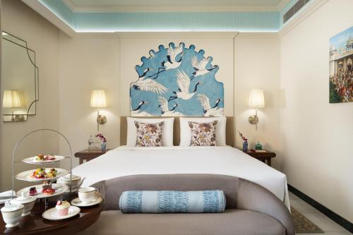 Deluxe Room Double Bed  image 3