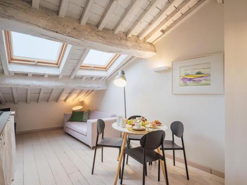 Penthouse Apartment image 4