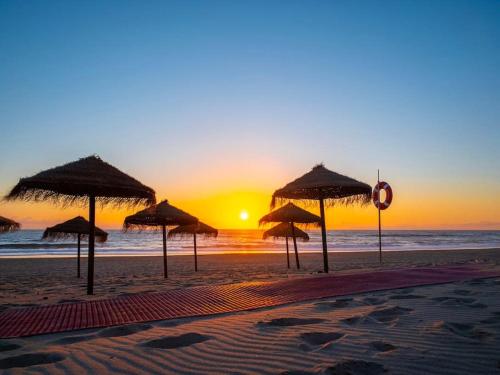 House beach in Lizandro by Ericeira Property in บาเลยา