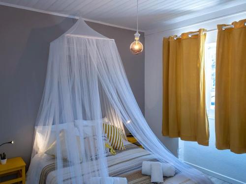 House beach in Lizandro by Ericeira Property in บาเลยา