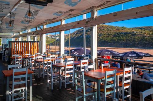 House beach in Lizandro by Ericeira Property in บาเลยา